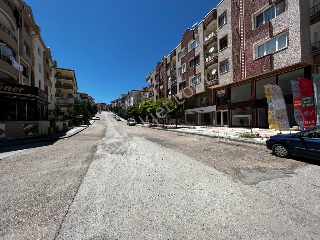 İmar Emlak2'den 36m2 2 Katlı Caddeyi Gören Kiracılı Dükkan - Görsel 3