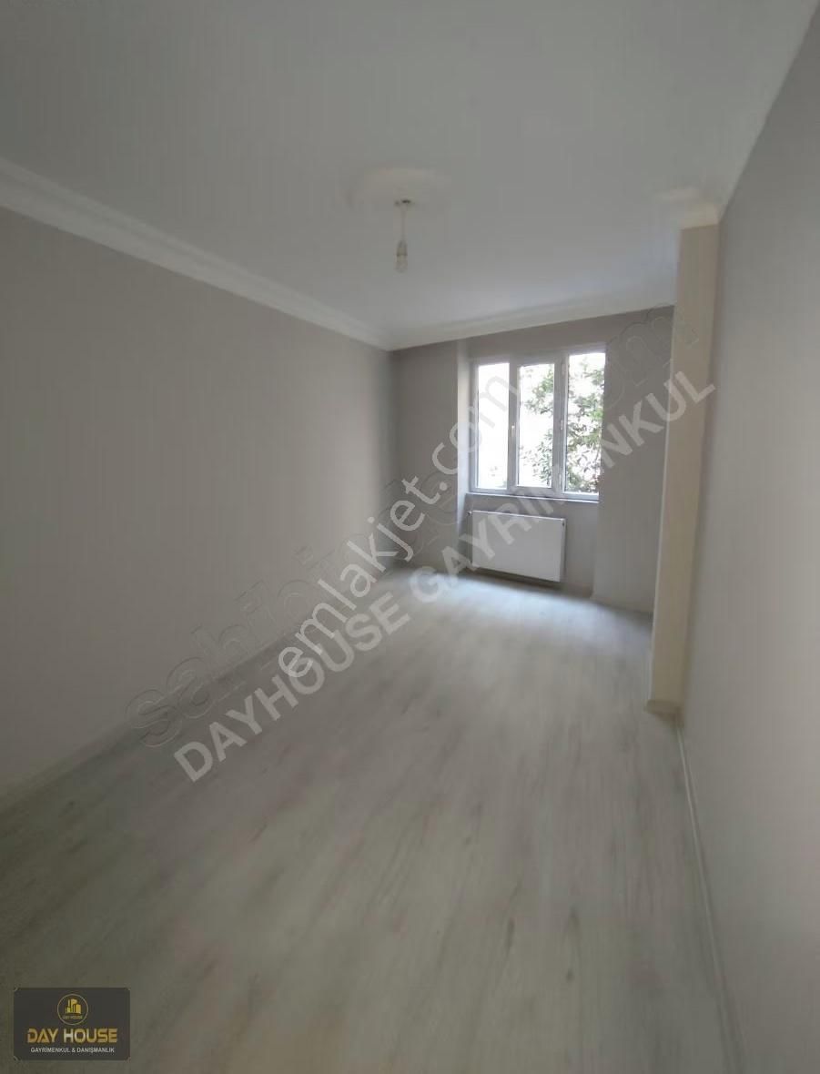 Zübeyde Hanım Mahallesi'nde 110 M2 Ebeveyn Banyolu Ara Kat Daire - Görsel 8