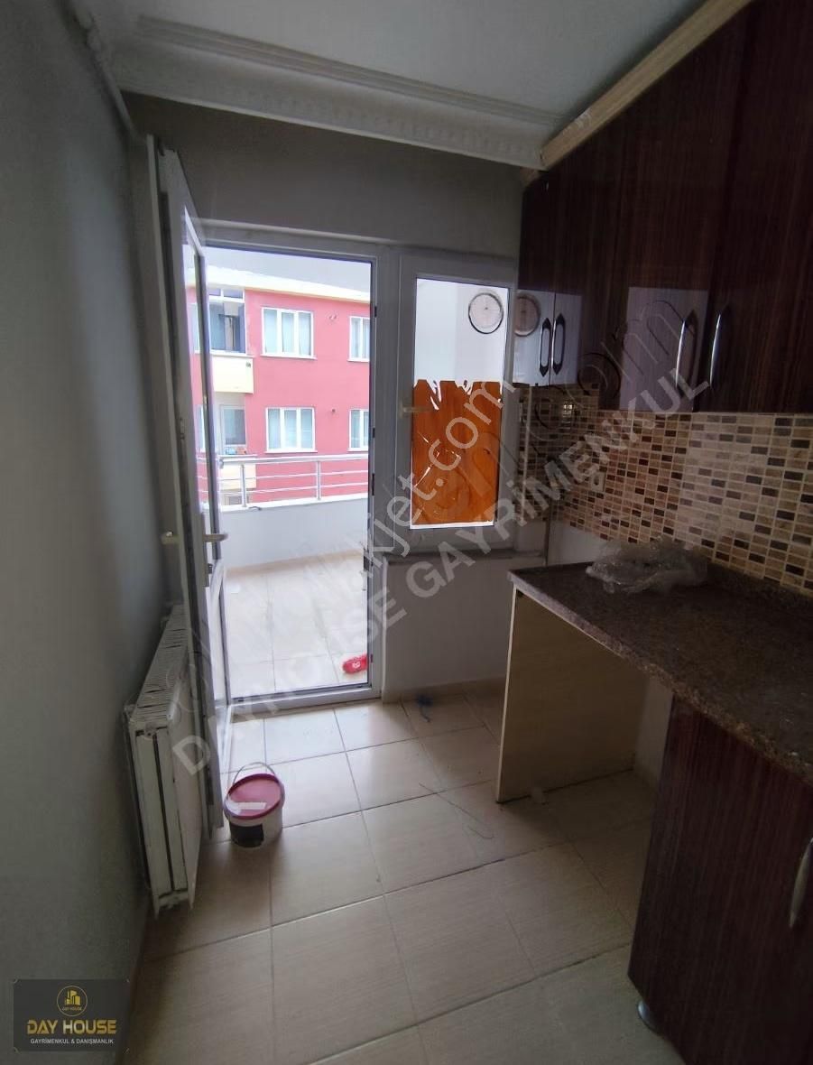 Zübeyde Hanım Mahallesi'nde 110 M2 Ebeveyn Banyolu Ara Kat Daire - Görsel 11