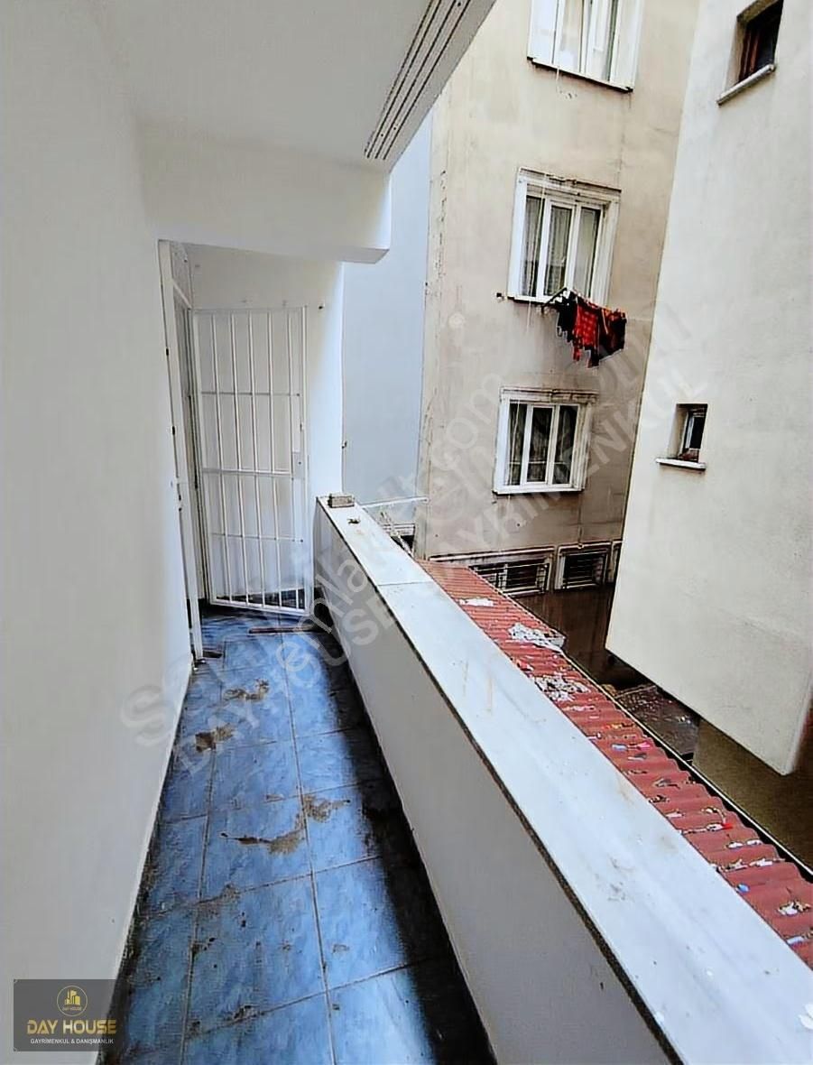 75.yıl Mahallesi'nde İsmetpaşa Caddesi Dibinde 2+1 Yüksek Giriş - Görsel 3