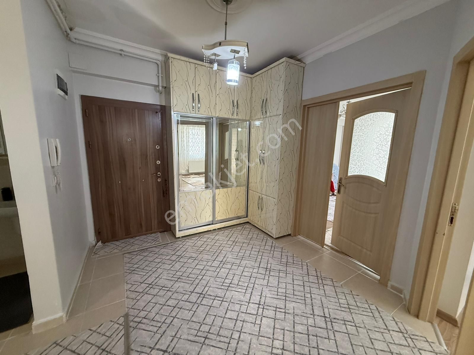 Yaşarsoy Gyo'dan K.köprü Atakent Mah. 3+1 Bakımlı Uygun Daire - Görsel 4