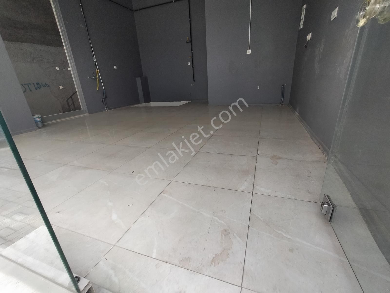 Çınara Yakın Mevkide Kiralık Dükkan İşyeri - Görsel 3