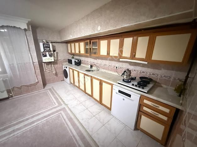 Şahintepe'de Hocalı Cad. Dibinde 2+1 Kot 1'de Satılık Daire !!! - Görsel 2