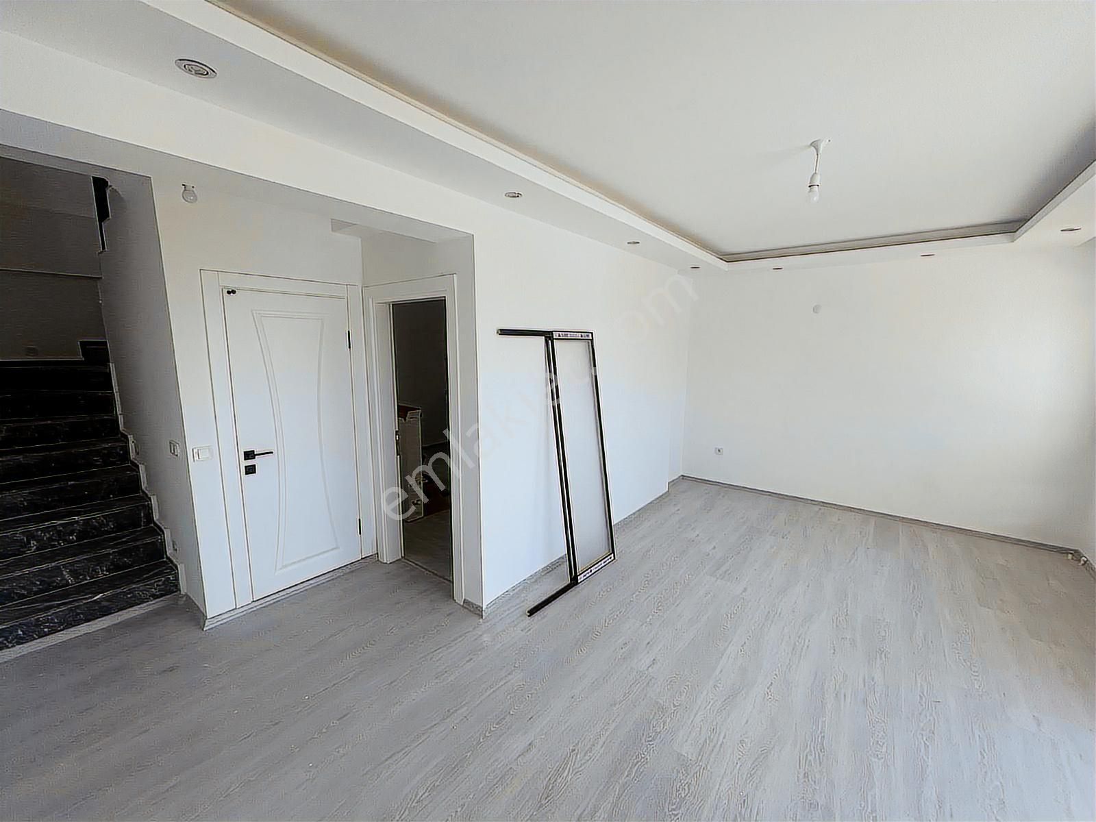 Seydikemer Gerişburnunda Havuzlu Site İçinde 2+1 Çatı Dubleks - Görsel 8