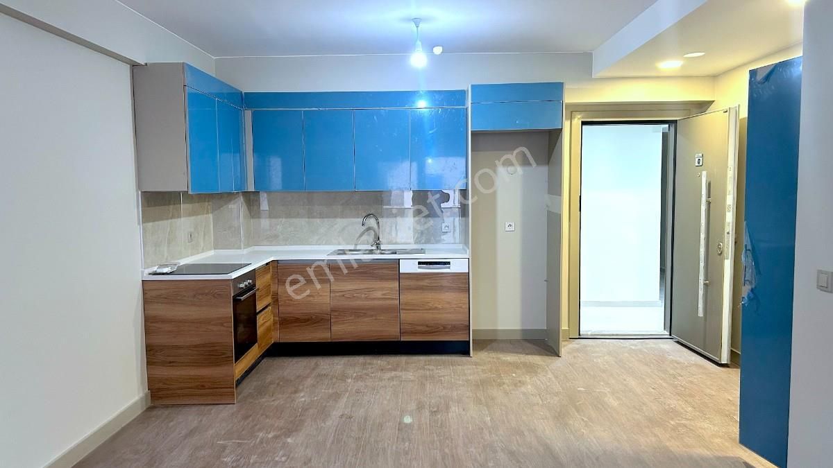 Sefaköy Sega Lıfe’ta 2+1 Peyzaj Manzaralı, Oturuma Hazır Satılık - Görsel 2