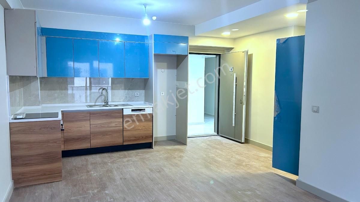 Sefaköy Sega Lıfe’ta 2+1 Peyzaj Manzaralı, Oturuma Hazır Satılık - Görsel 3