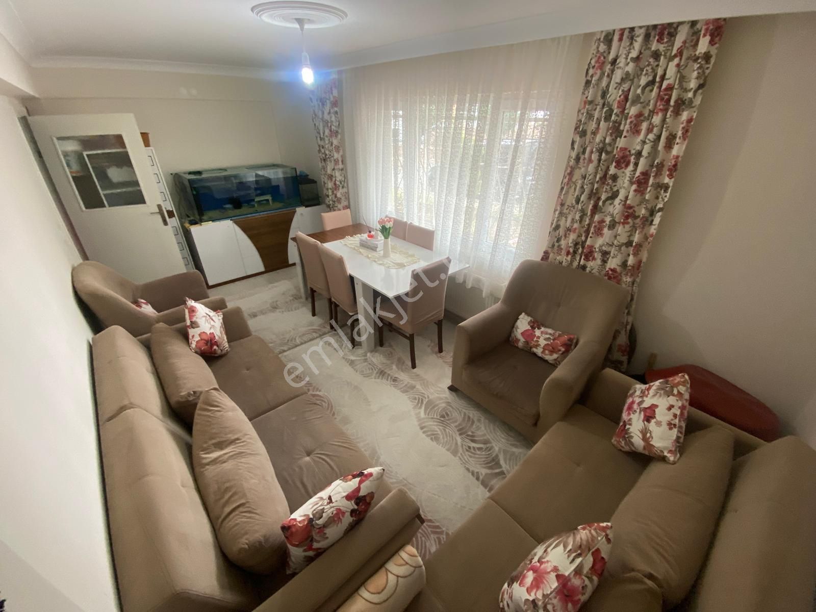 Beşikkaya'da Peyami Tepe Okulu Yakını Giriş Katta Ön Cephe Asansörlü 3+1 Satılık Daire !!! - Görsel 4