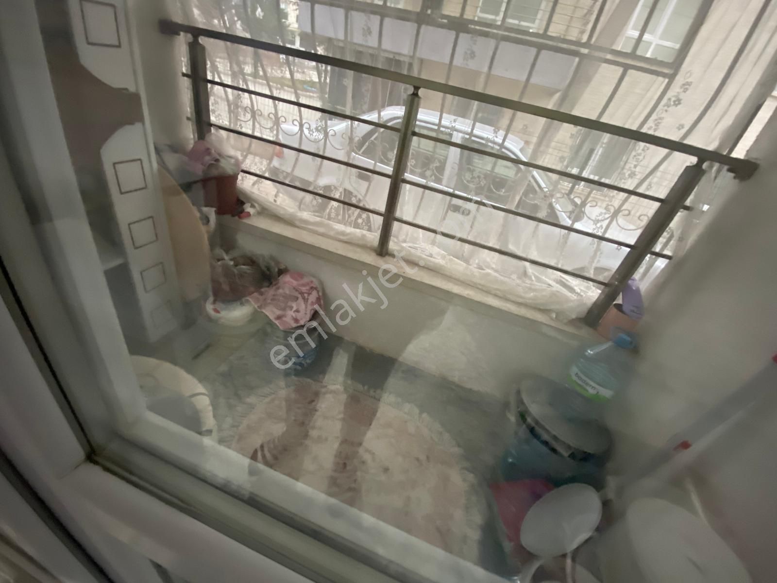 Beşikkaya'da Peyami Tepe Okulu Yakını Giriş Katta Ön Cephe Asansörlü 3+1 Satılık Daire !!! - Görsel 33