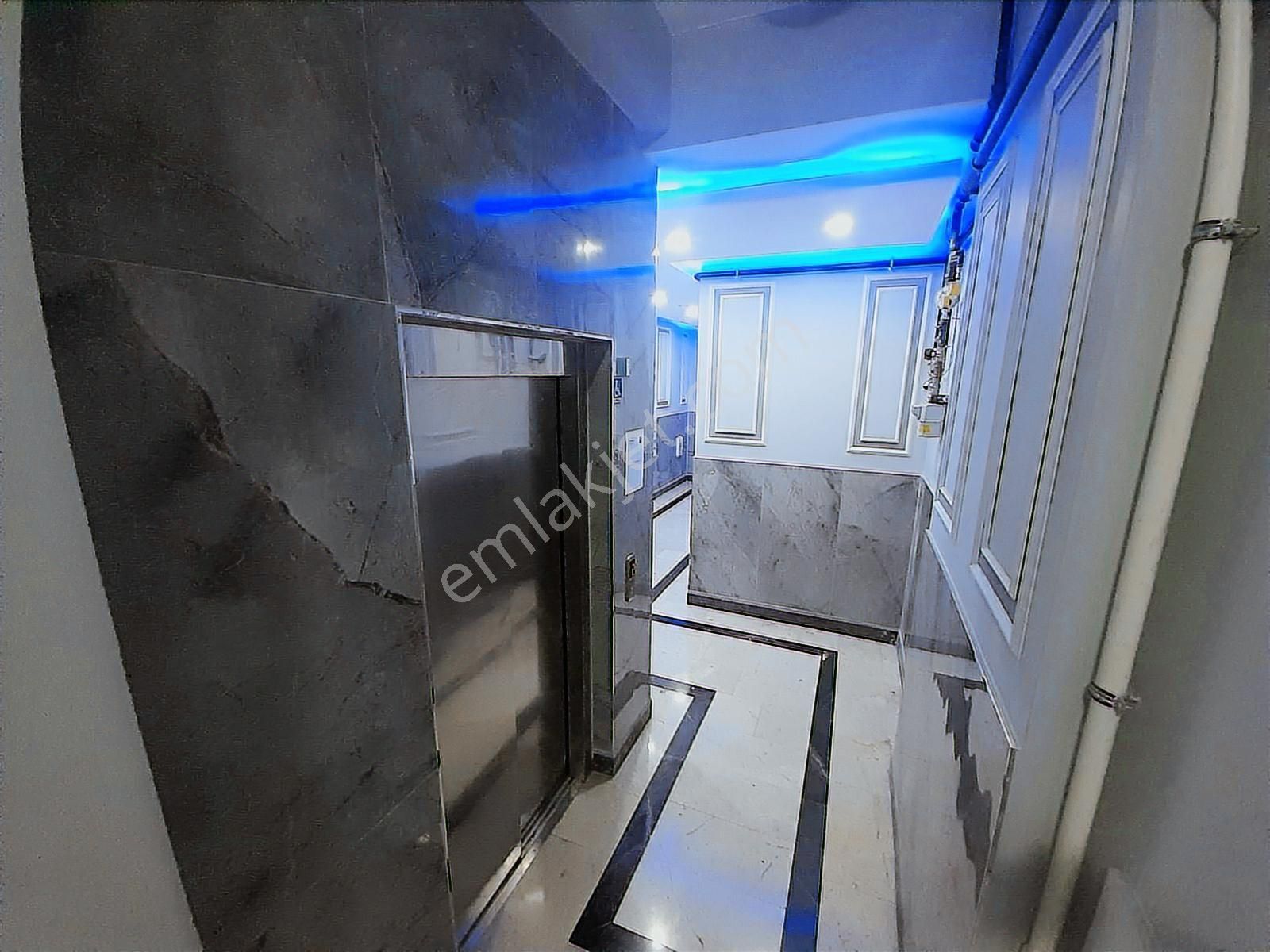 Samandıra Cadde Üzeri Sıfır Çift Balkon Otoparklı İskanlı 2+1 - Görsel 13