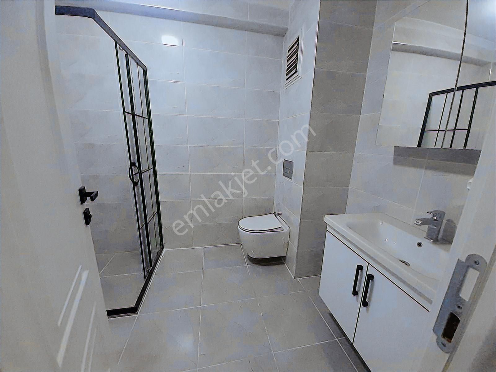 Samandıra Cadde Üzeri Sıfır Çift Balkon Otoparklı İskanlı 2+1 - Görsel 28