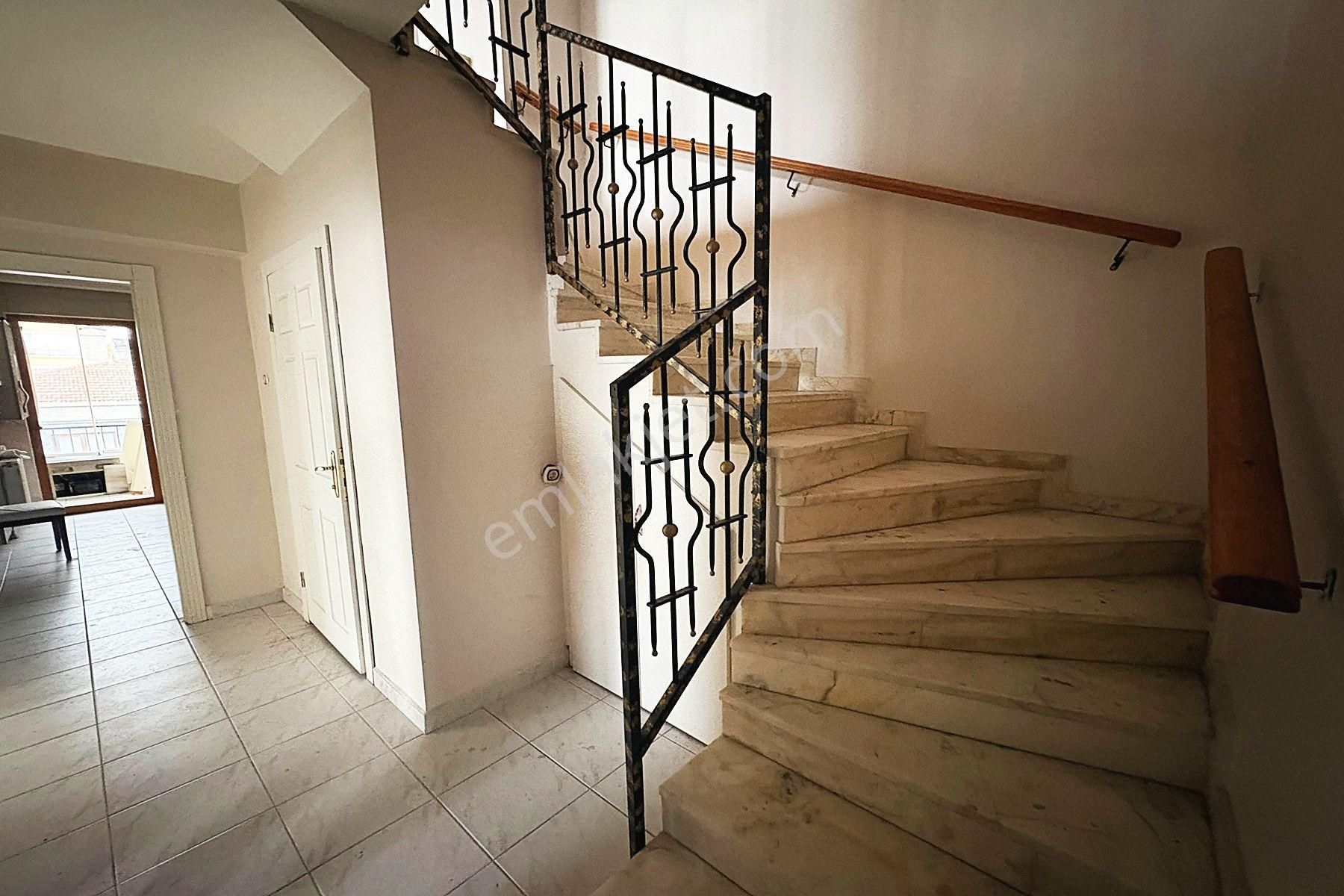 Etlik'te 4+1 Full Ankara Manzaralı 3. Kat Dubleks Kiralık Daire - Görsel 16