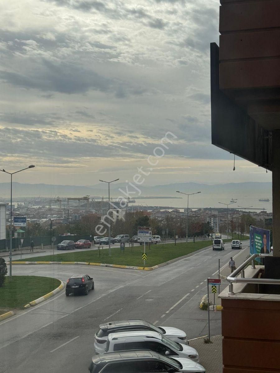 Marmara Hastanesi Karşısı Kiralık Ofis Daire