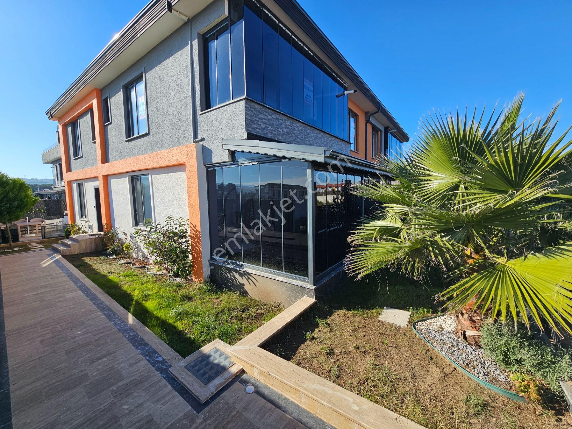 Deniz' Den Kocaali Sakarya'da 4+1 Havuzlu,sıfır Eşyalı , Ebeveyn Banyolu Villa-tanıtım Videolu - Görsel 6