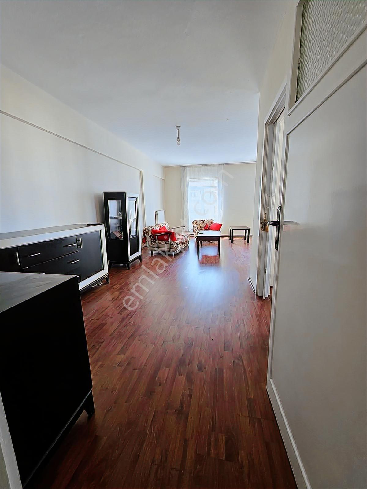 Seyranbağları Koleje Yürüme Mesafesinde Eşyalı Kiralık 3+1 Daire - Görsel 11