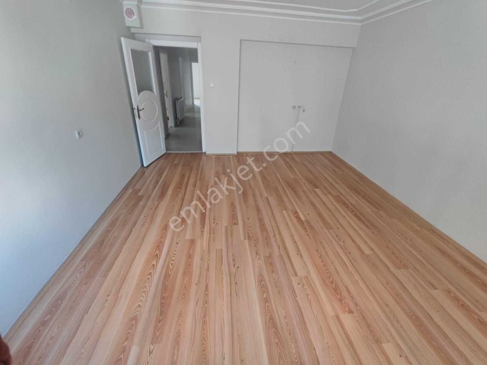 Murat Türkmenden Servis_güzergahında Kiralık Ön_cephe 1.ara_kat - Görsel 7