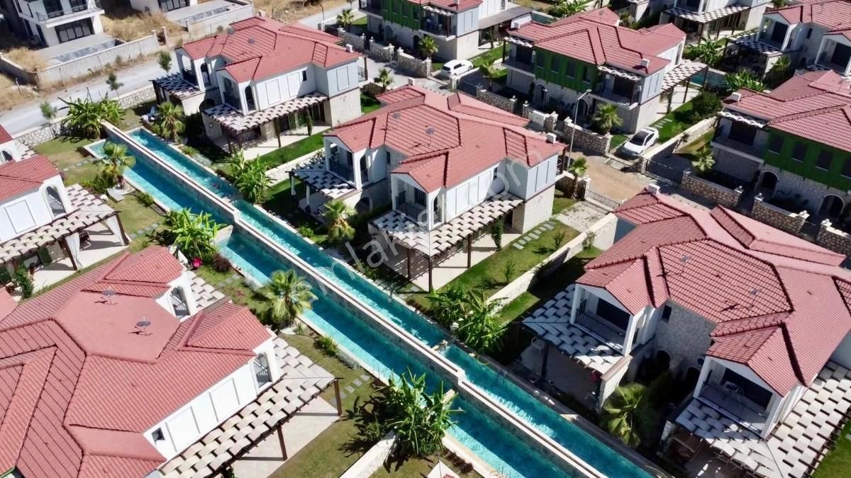 Kuşadası Davutlarda Satılık Özel Tasarım Geniş Villalar - Görsel 6