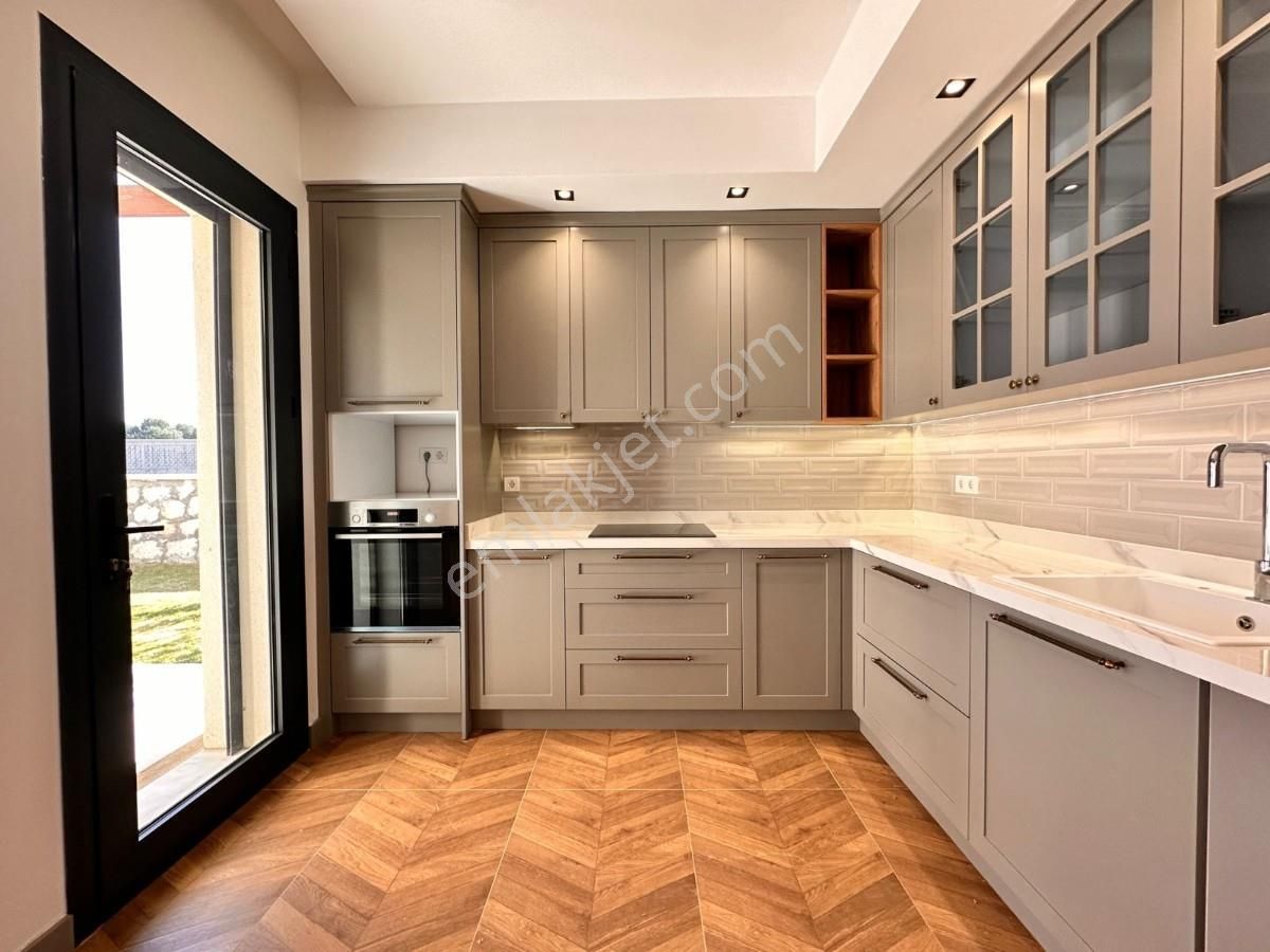 Kuşadası Davutlarda Satılık Özel Tasarım Geniş Villalar - Görsel 15