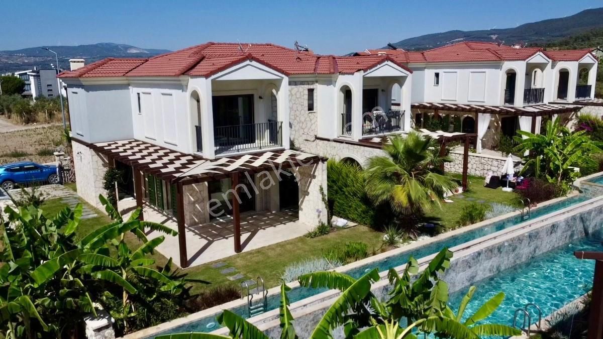 Kuşadası Davutlarda Satılık Özel Tasarım Geniş Villalar - Görsel 4