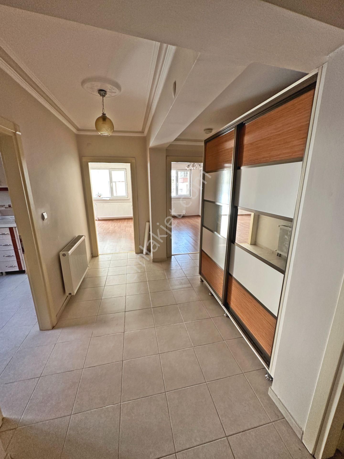 Mehtap Mahallesinde Balkonlu Bakımlı Geniş 2+1 Satılık Daire - Görsel 19