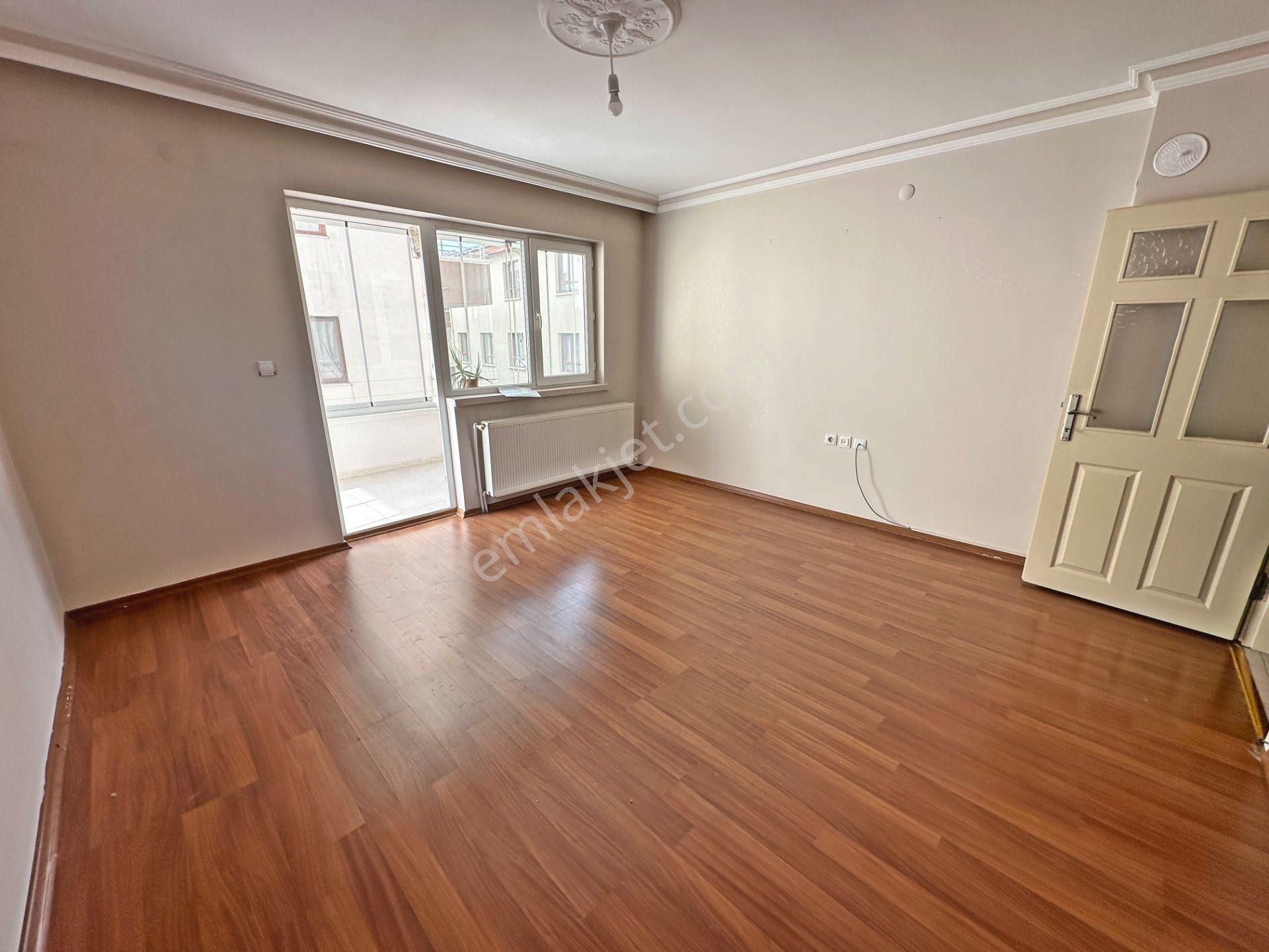 Mehtap Mahallesinde Balkonlu Bakımlı Geniş 2+1 Satılık Daire - Görsel 2