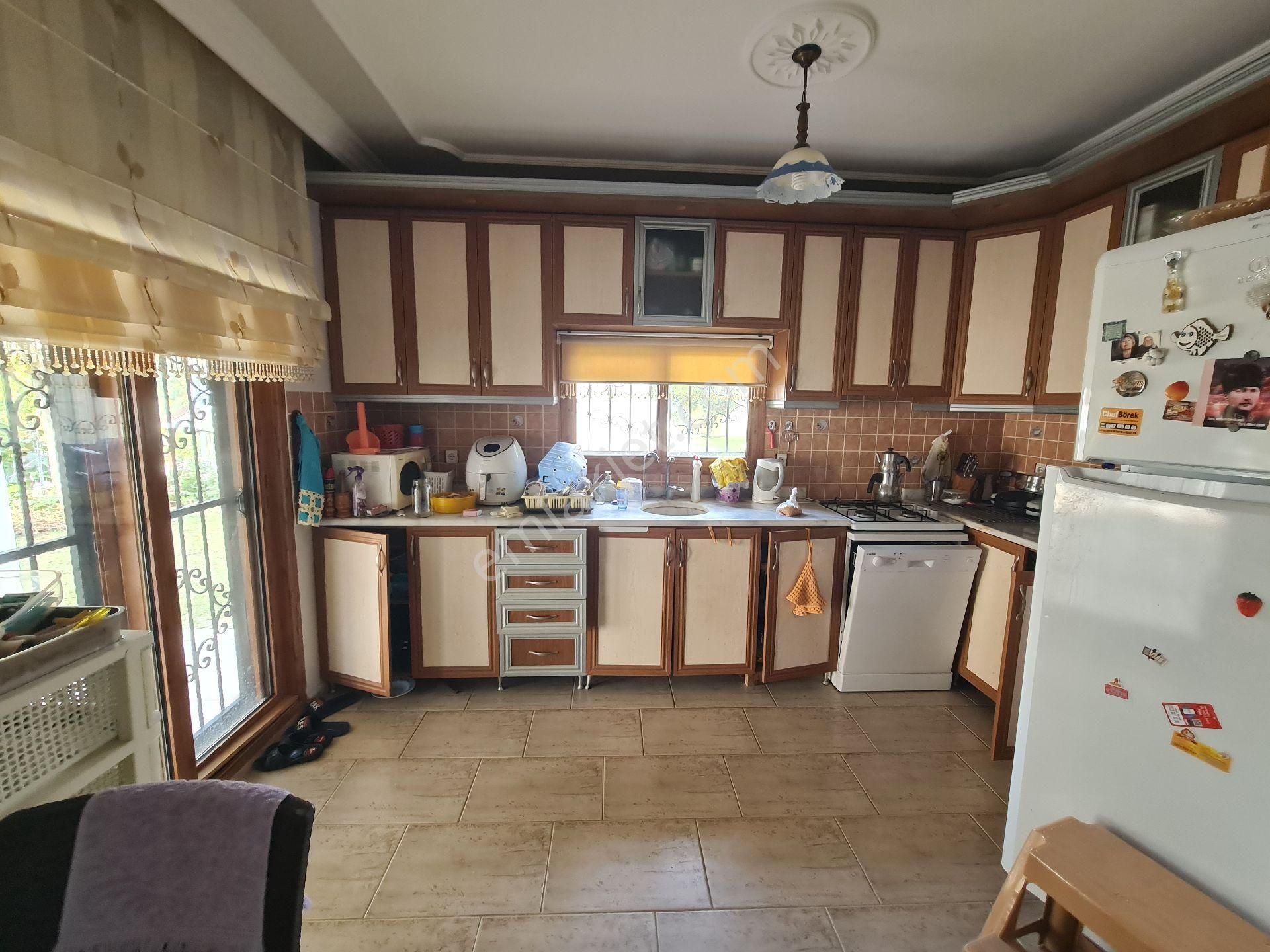 Kuşadası Sahildi Acil Satılık 3+1 Müstakil Villa - Görsel 18