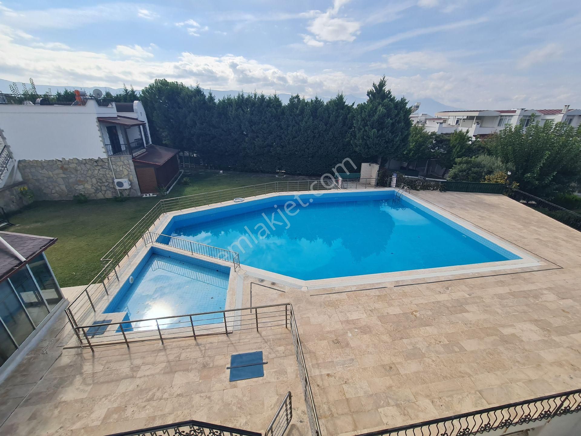 Kuşadası Sahildi Acil Satılık 3+1 Müstakil Villa - Görsel 6