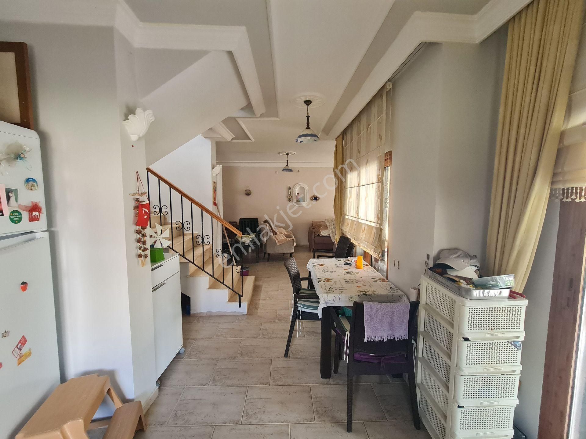 Kuşadası Sahildi Acil Satılık 3+1 Müstakil Villa - Görsel 20