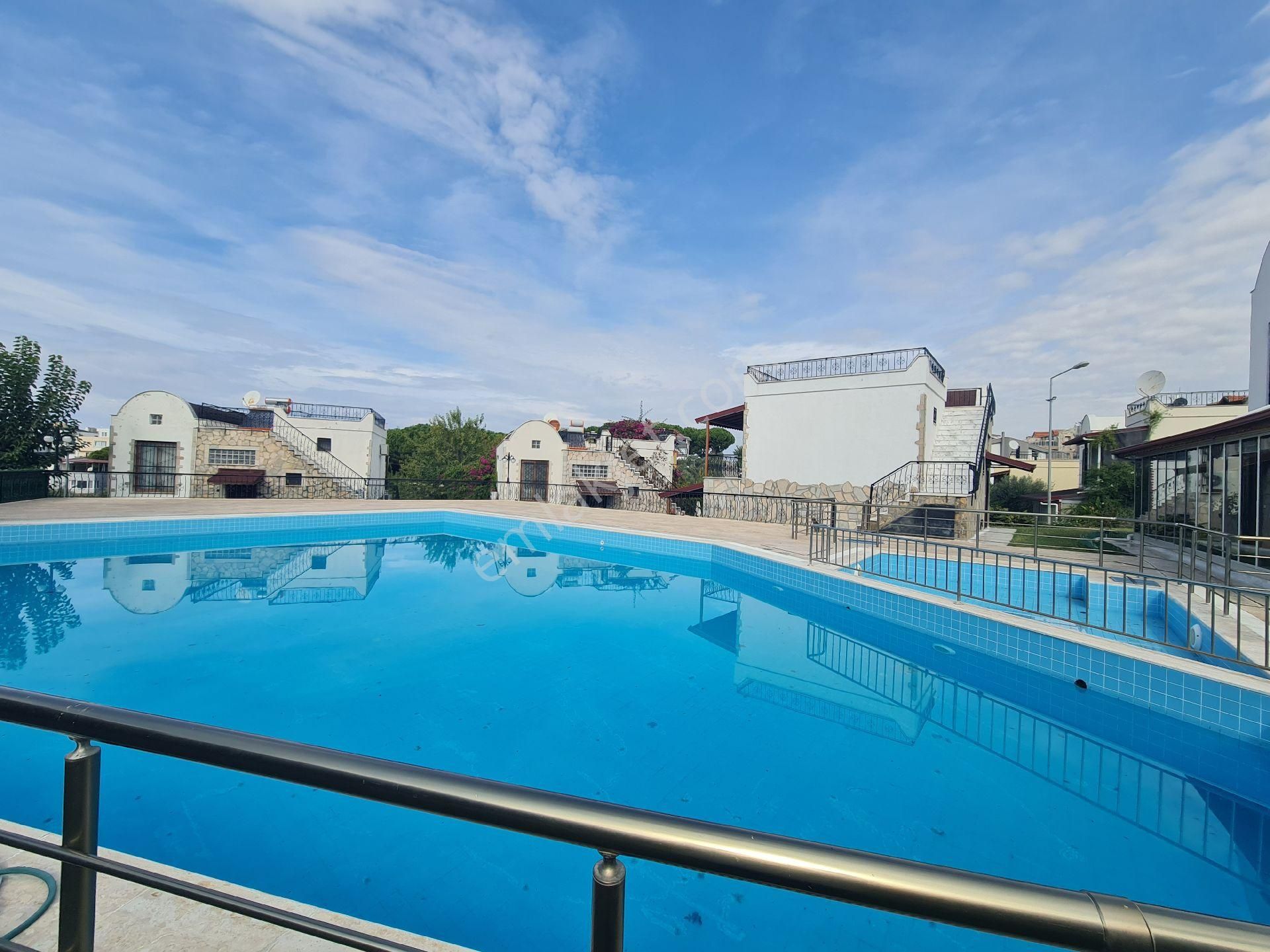 Kuşadası Sahildi Acil Satılık 3+1 Müstakil Villa - Görsel 10