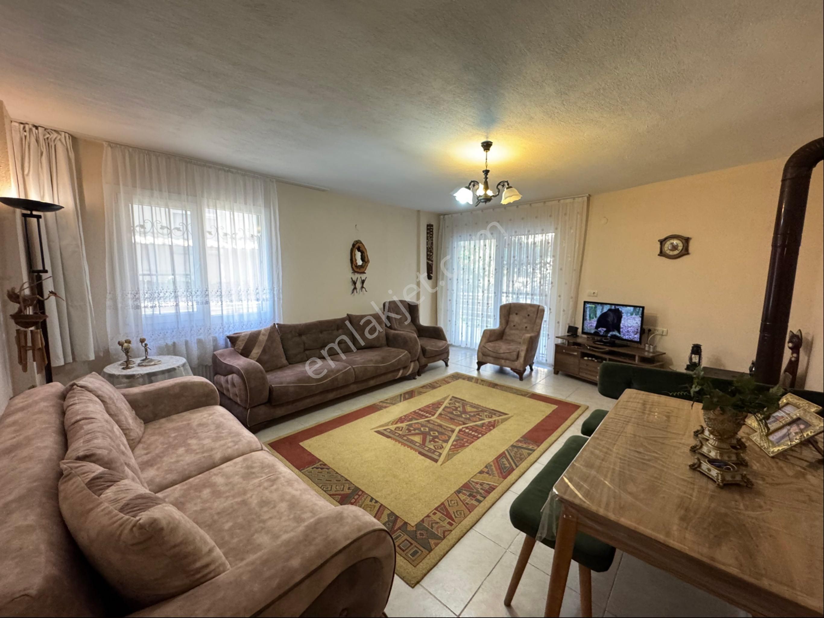 Kuşadası Güzelçamlı'da Satılık Bahçeli 2+1 Ayrı Mutfak Daire - Görsel 35