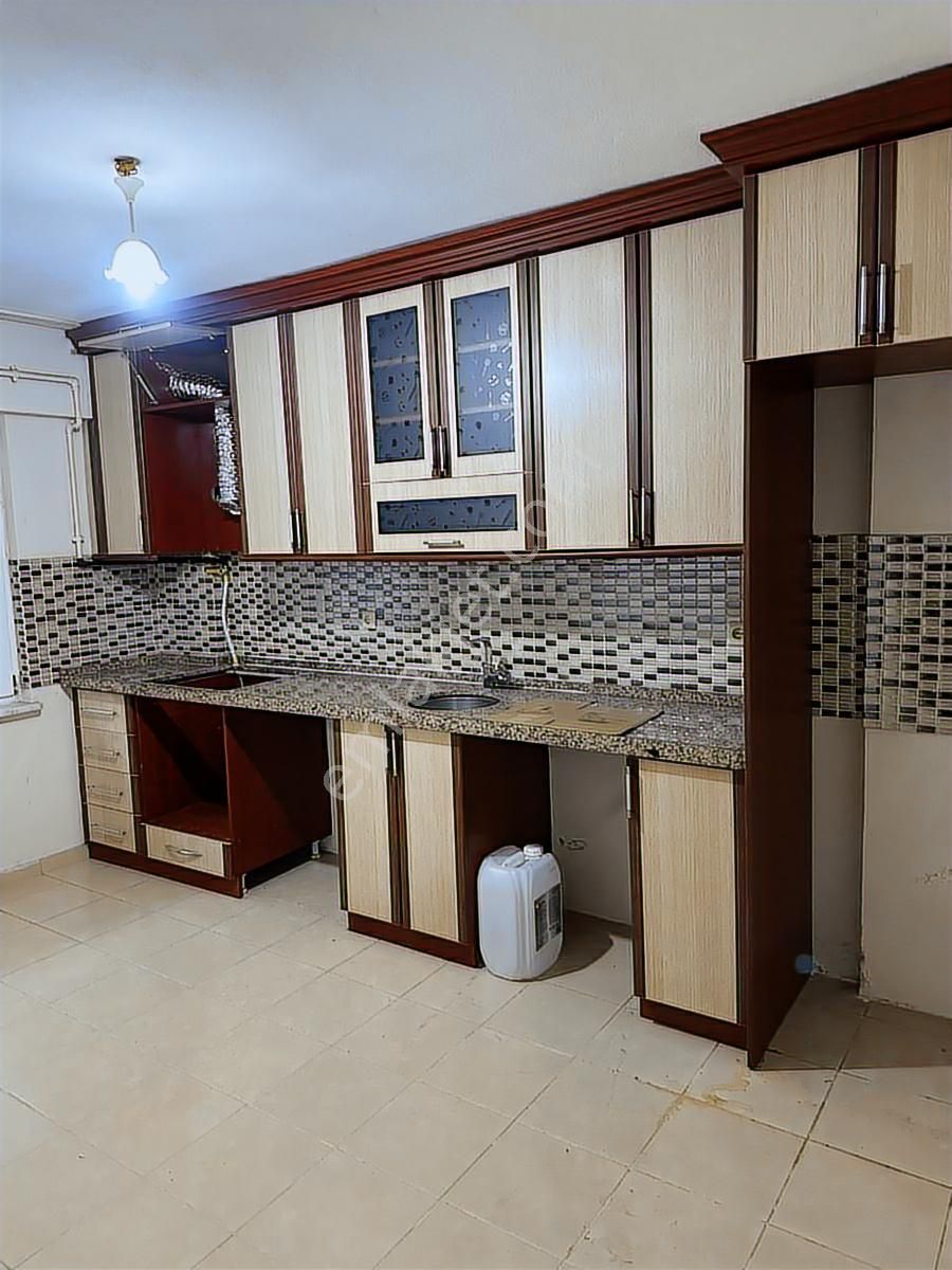 Emek Adnan Menderes Mahallesi Kiralık 3+1 Giriş Kat Daire - Görsel 4