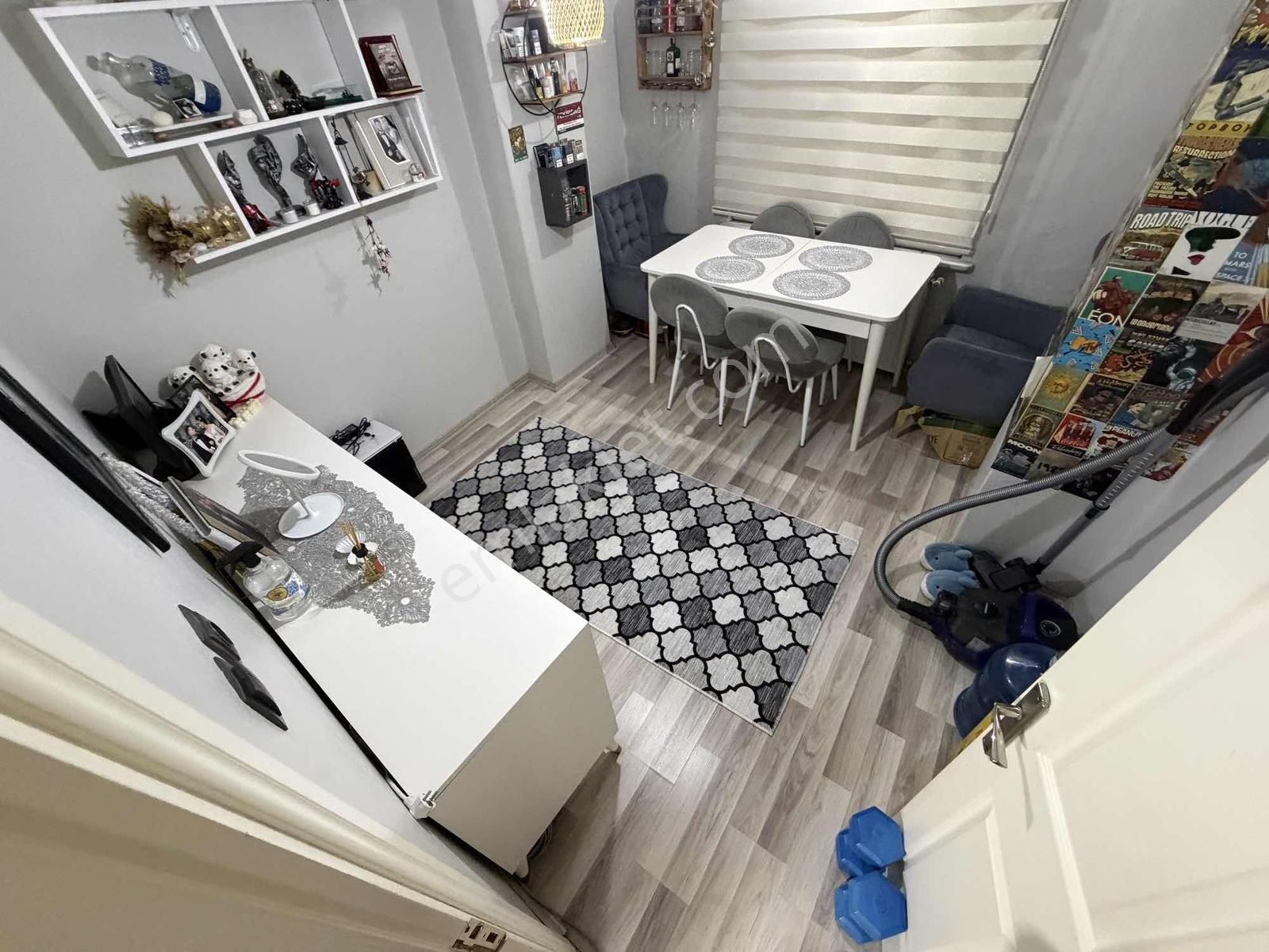 Eminevime Uygun B Cad. Komşu 2+1 75m2 Yüksek Giriş Daire - Görsel 4