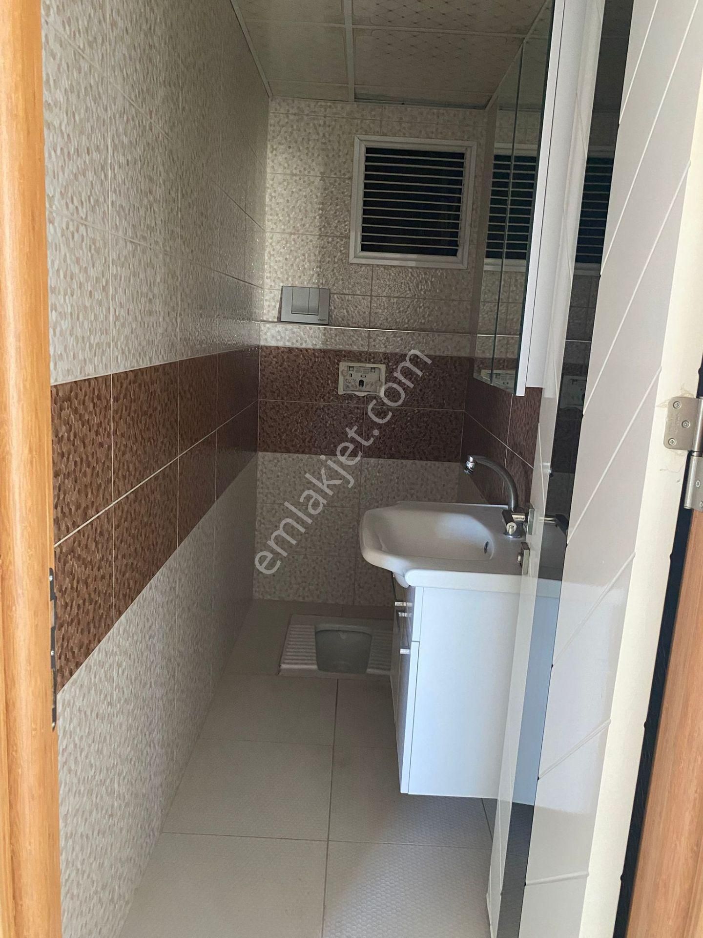 Adana Sarıçam Belediyesi Yanında 4+1 Geniş Doğalgazlı Kombili Parkeli Kiralık Fırsat Daire - Görsel 13