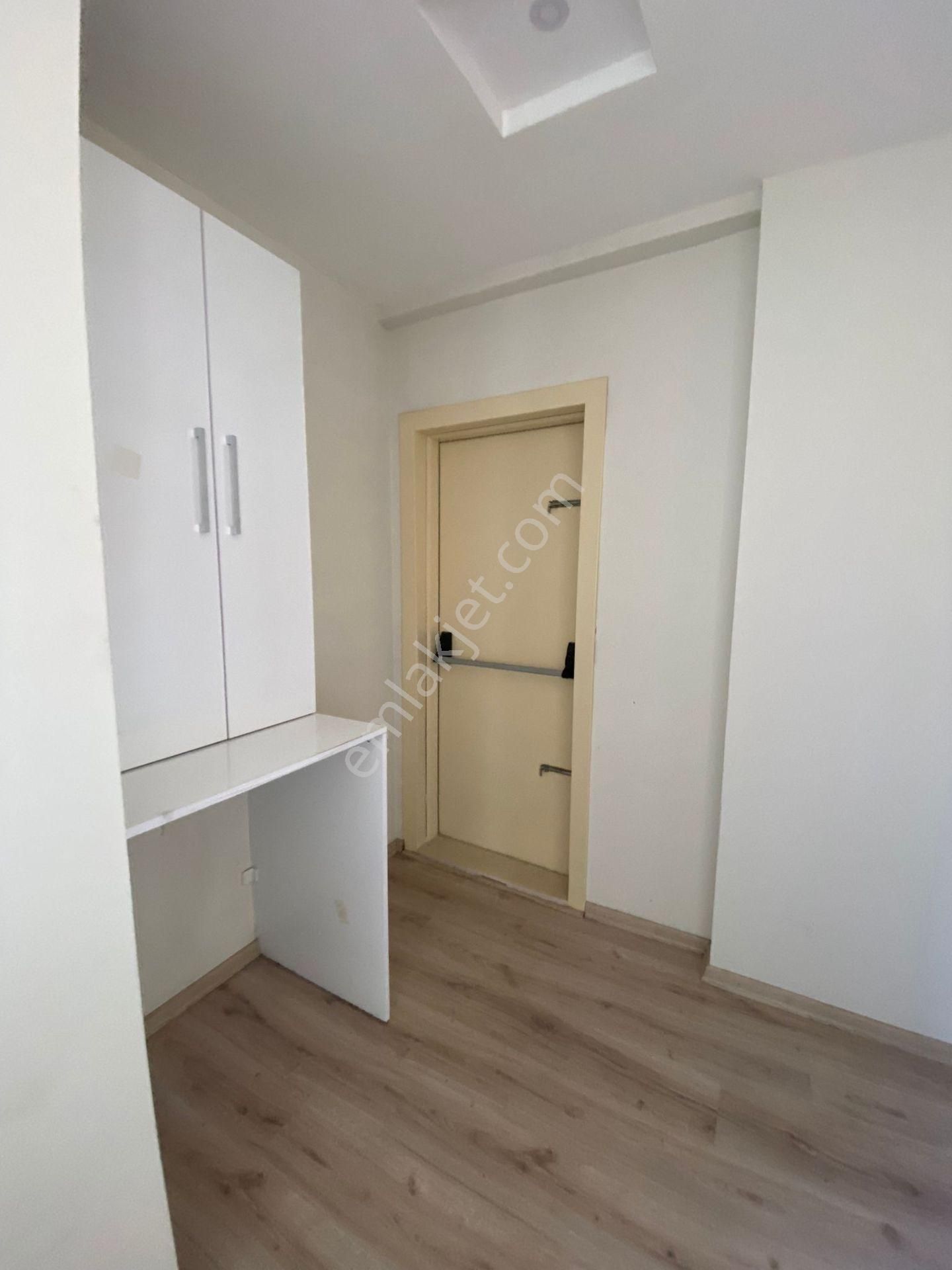 Adana Sarıçam Belediyesi Yanında 4+1 Geniş Doğalgazlı Kombili Parkeli Kiralık Fırsat Daire - Görsel 3