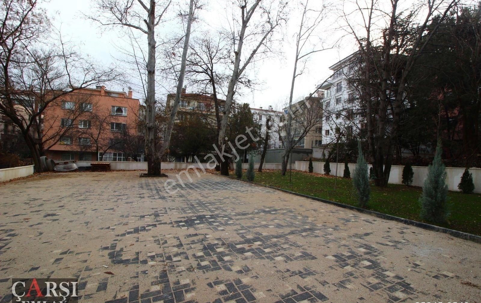 Çarşı"dan Anıtkabire Adım Mesafesinde Sıfır Binada Bahçe Katı - Görsel 25