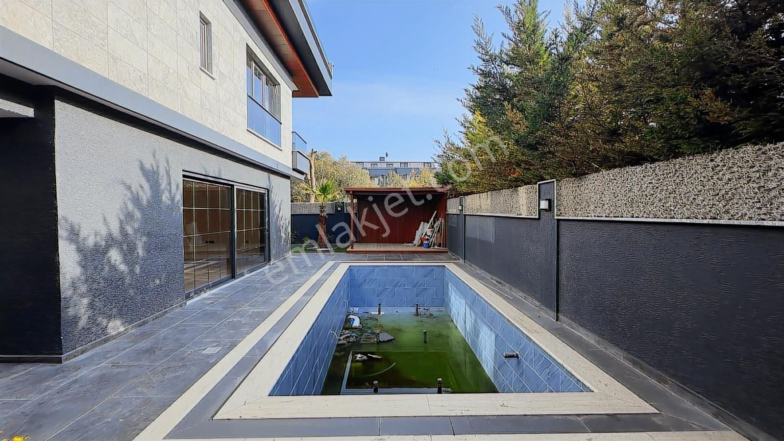 Beylikdüzü Takasa Uygun Havuzlu Bahçeli Satılık Villa - Görsel 6