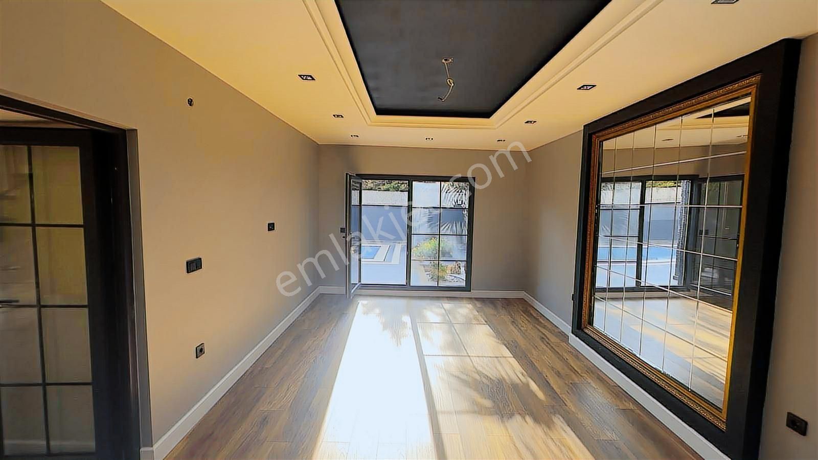 Beylikdüzü Takasa Uygun Havuzlu Bahçeli Satılık Villa - Görsel 30