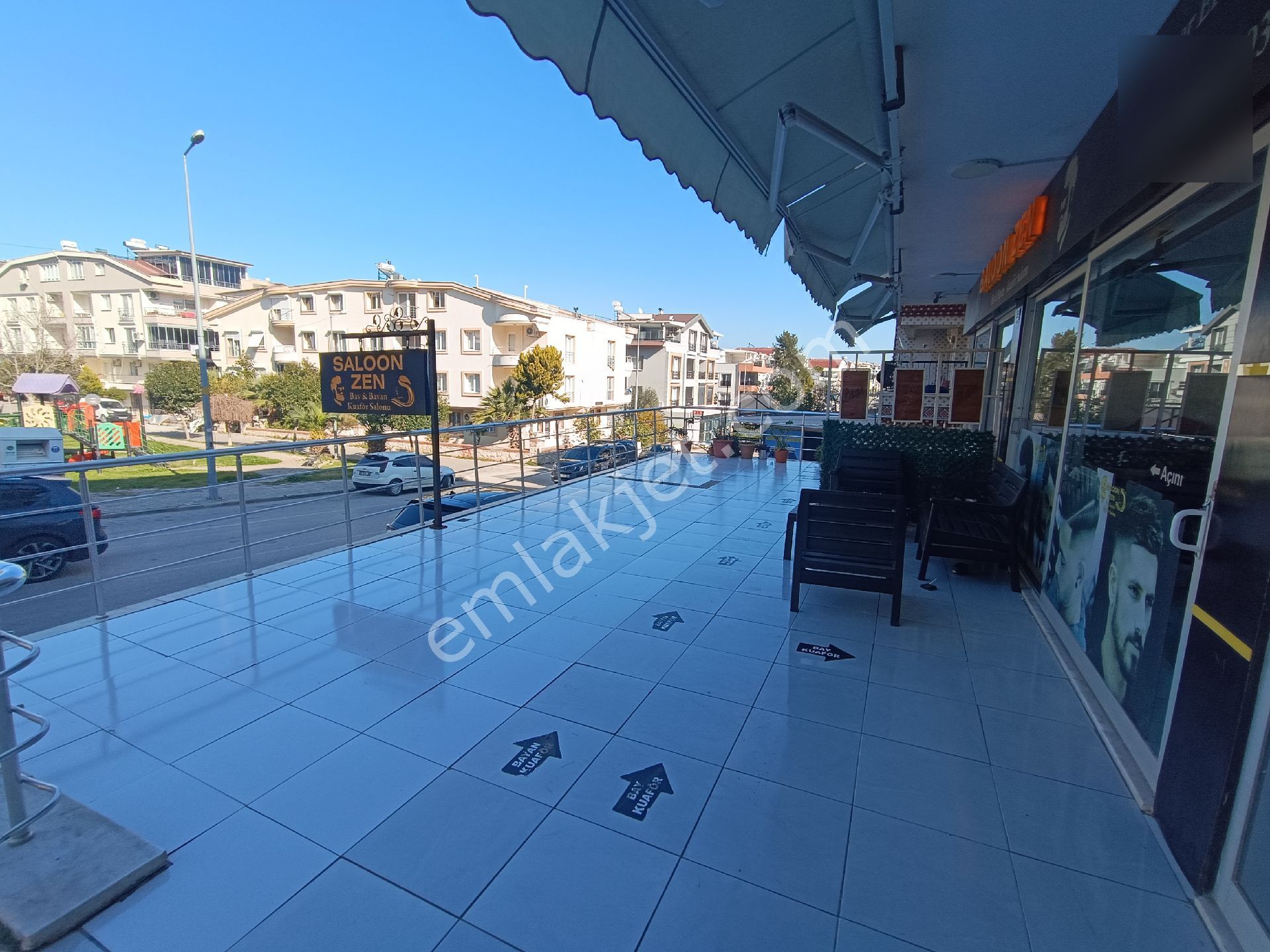 Cadde Cepheli Geniş Verandalı Dükkan - Görsel 7