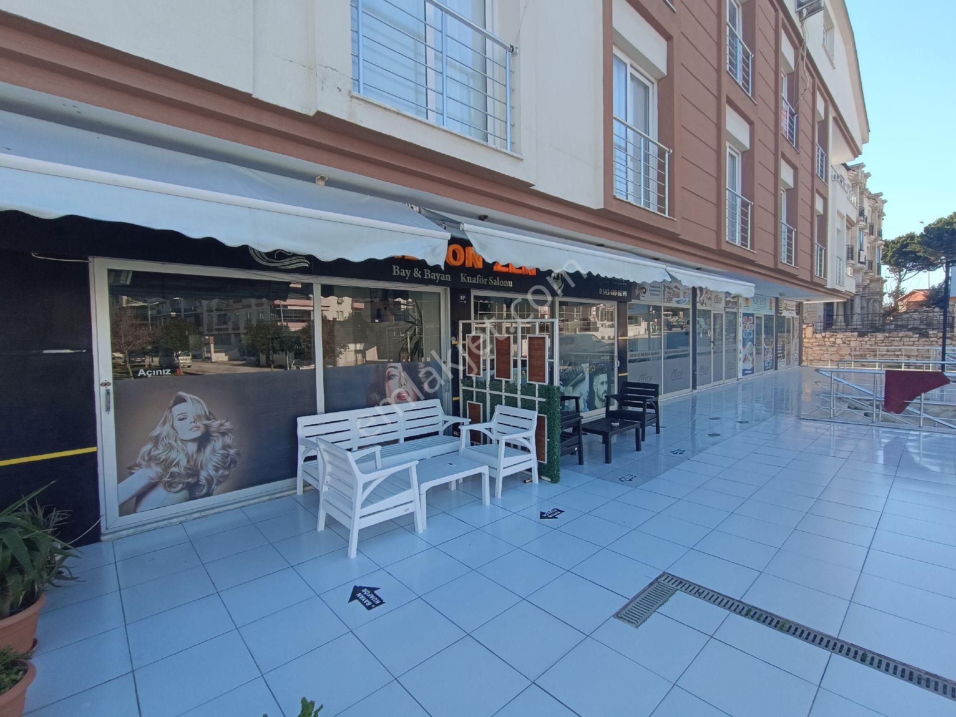 Cadde Cepheli Geniş Verandalı Dükkan - Görsel 20