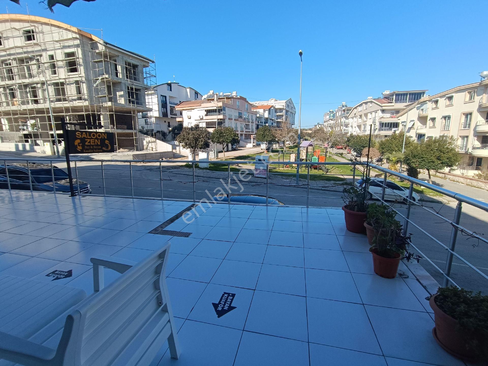 Cadde Cepheli Geniş Verandalı Dükkan - Görsel 13