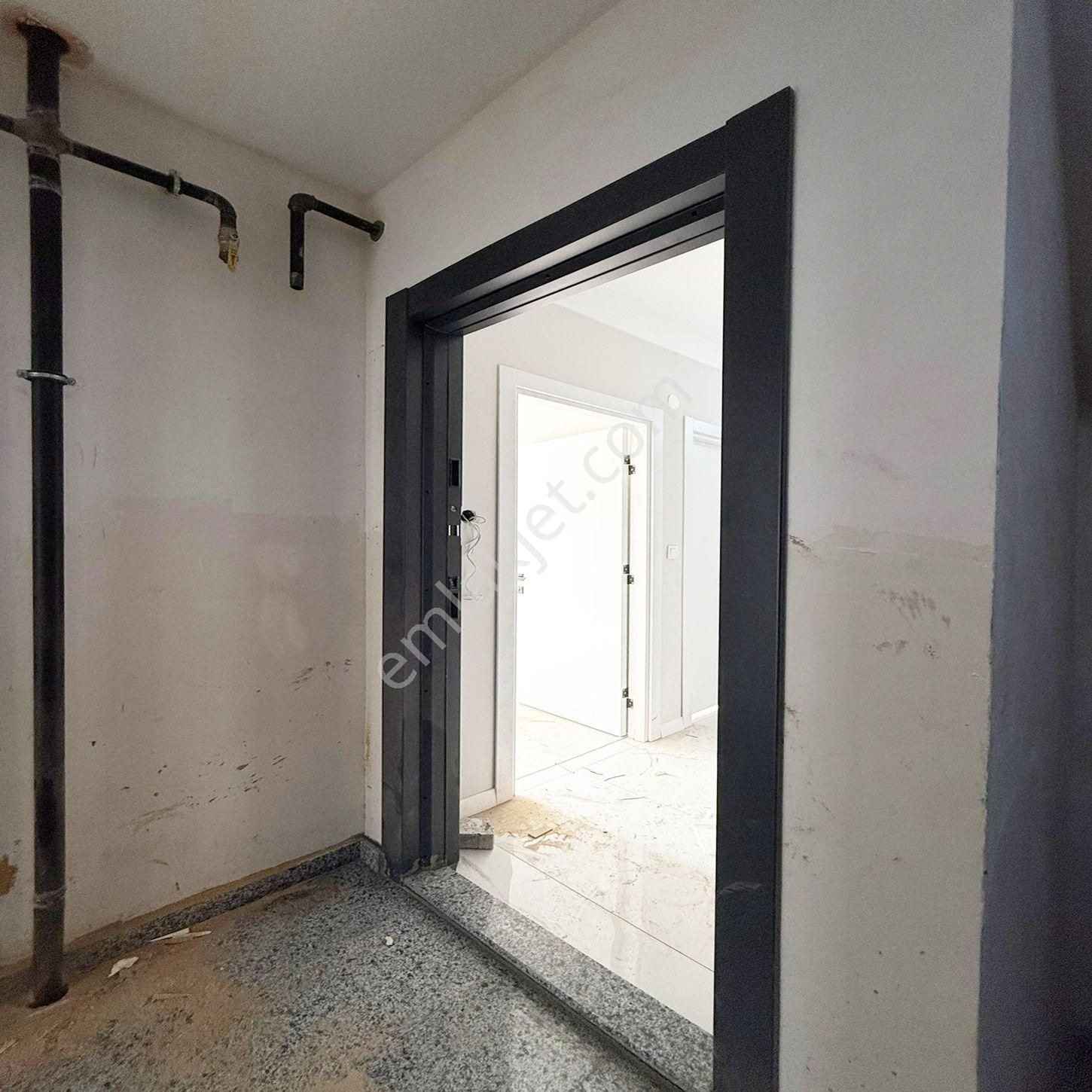 Pusula Yapı'dan Adil Mahallesinde, Teras Kullanım Alanı Olan 2+1!!! - Görsel 13