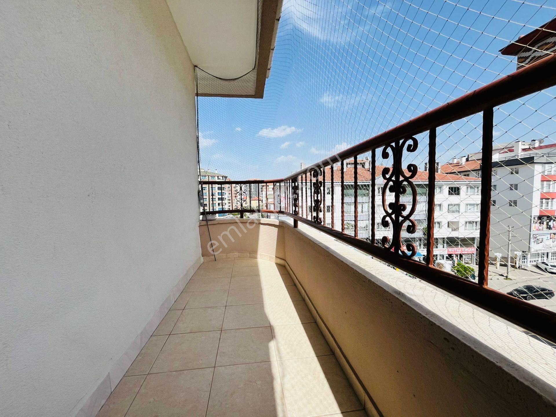 İmaremlak2'den Saray Tam Merkezde 4+1 180m2 Geniş Kiralık Daire - Görsel 28