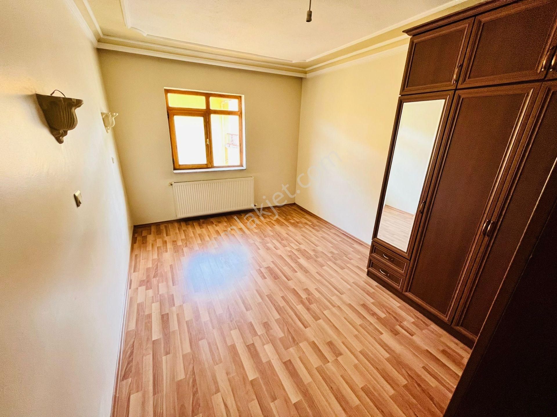 İmaremlak2'den Saray Tam Merkezde 4+1 180m2 Geniş Kiralık Daire - Görsel 16