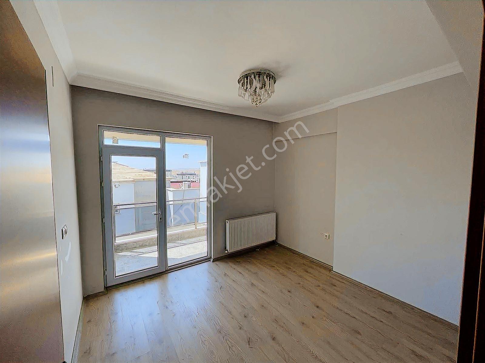 Z Group'dan Opet Petrol Arkasın'da Havuzlu Sitede 3+1 Villa - Görsel 13
