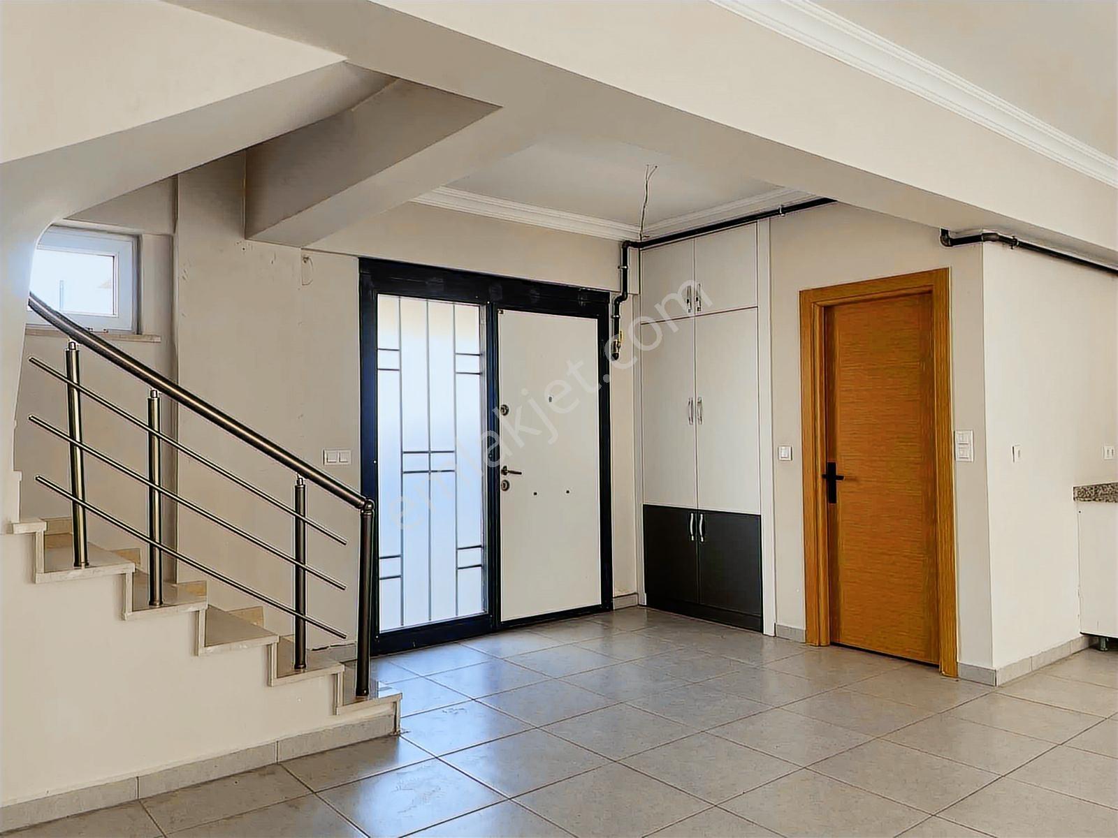 Z Group'dan Opet Petrol Arkasın'da Havuzlu Sitede 3+1 Villa - Görsel 12