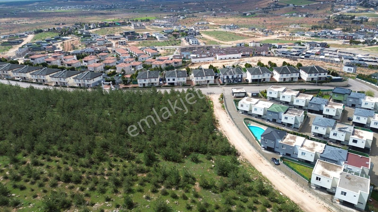 Z Group'dan Opet Petrol Arkasın'da Havuzlu Sitede 3+1 Villa - Görsel 3