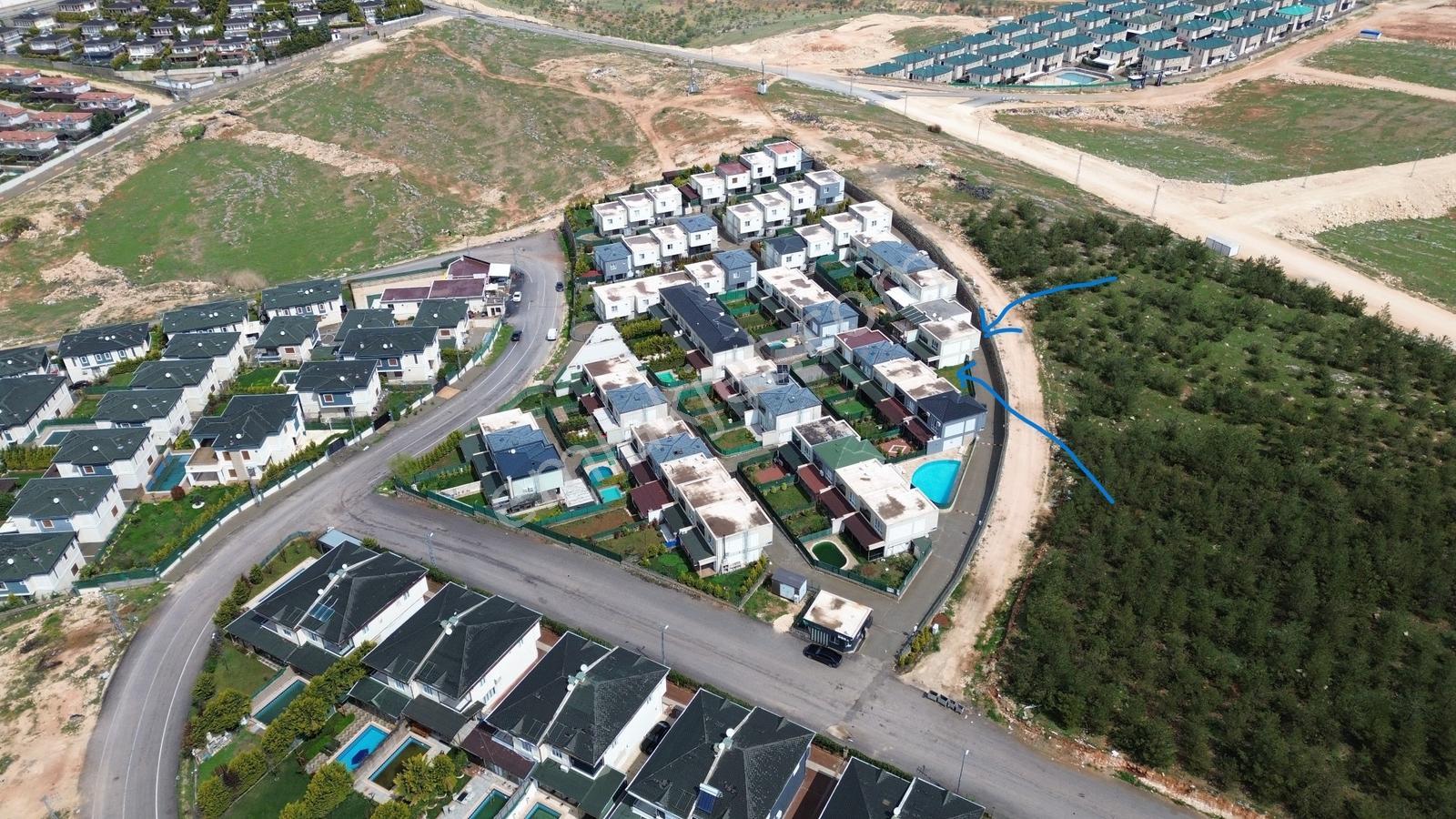 Z Group'dan Opet Petrol Arkasın'da Havuzlu Sitede 3+1 Villa - Görsel 27