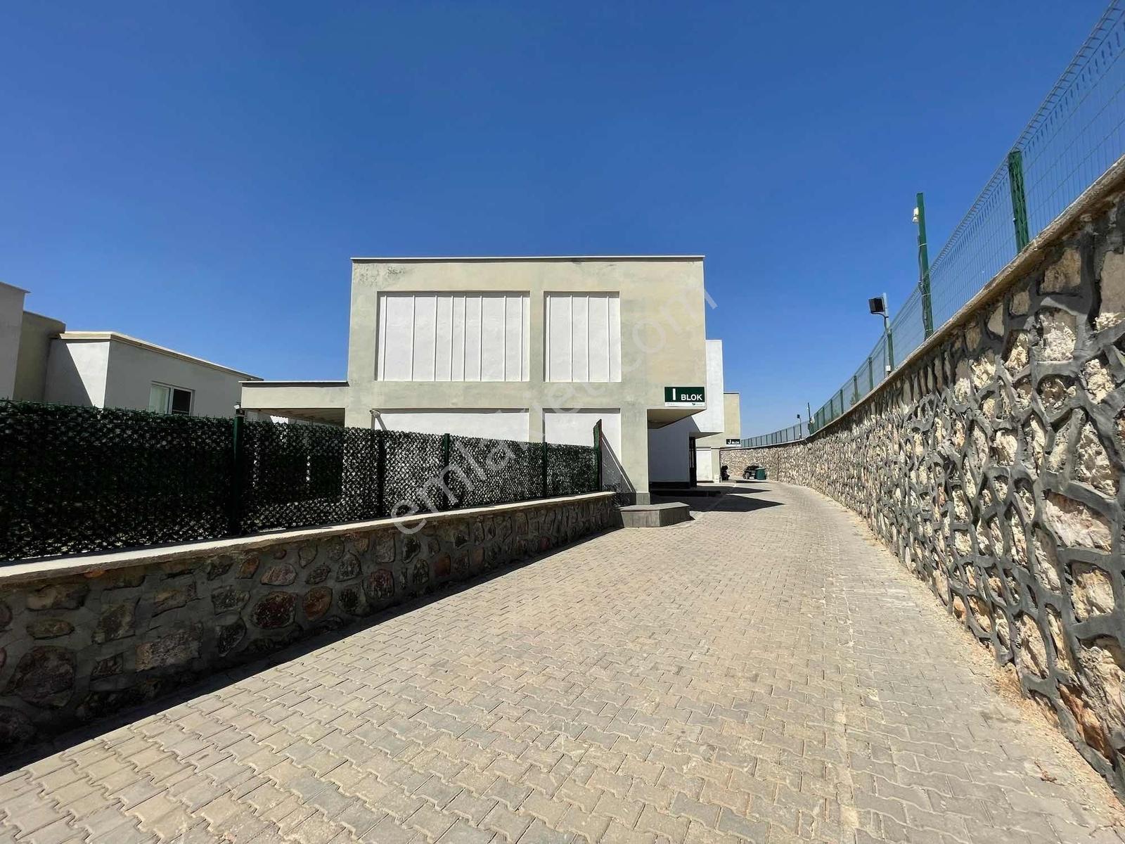 Z Group'dan Opet Petrol Arkasın'da Havuzlu Sitede 3+1 Villa - Görsel 19