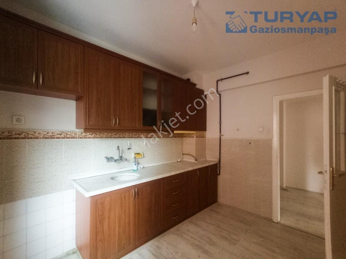 Bahçelievler 3. Cadde’de Otoparklı, Düşük Aidatlı Ve Çok Merkezi - Görsel 9