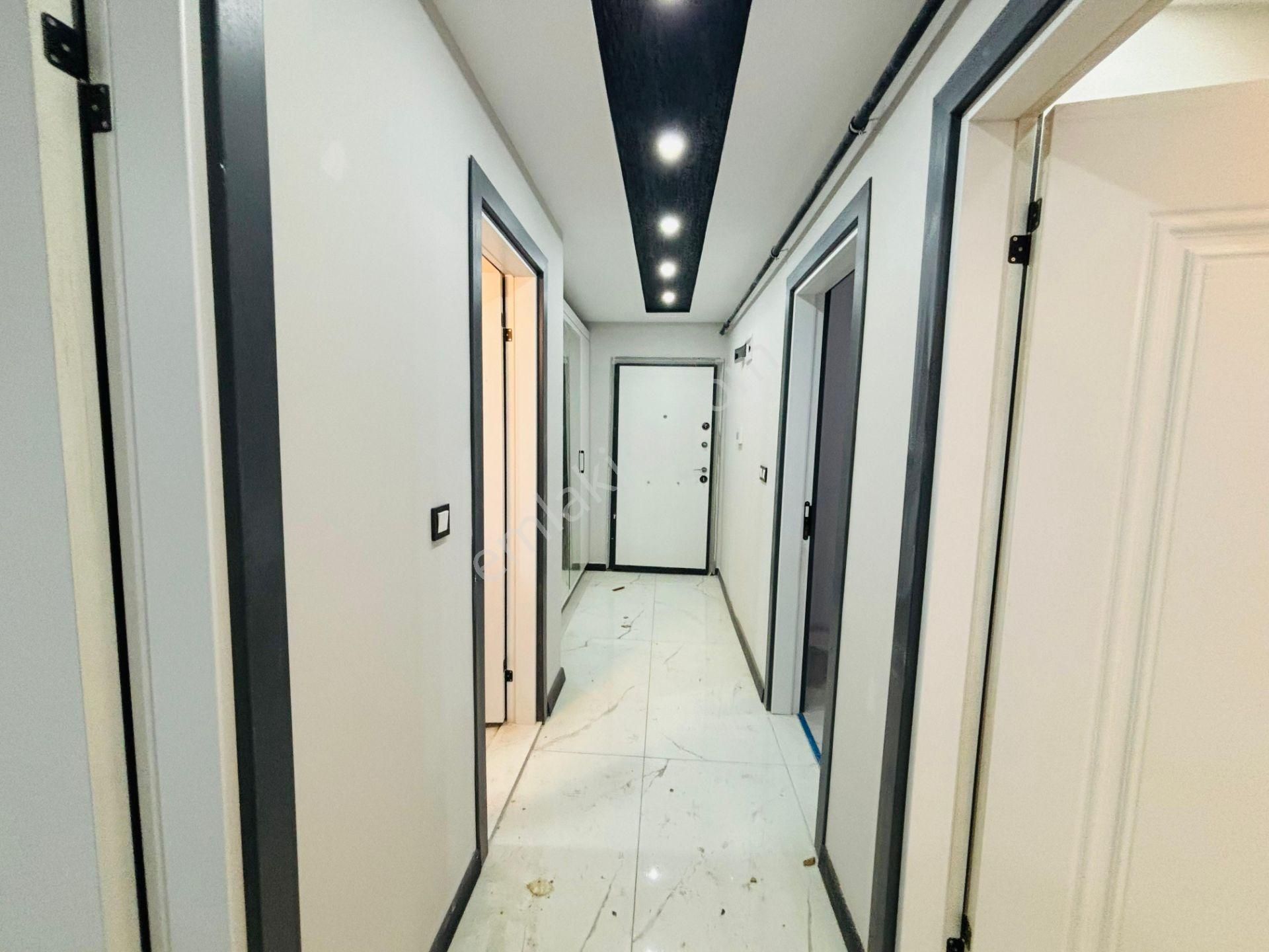 Güven'den Avm Bölgesinde Cadde Üstü Ön Cephe İskanlı 2+1 Daire - Görsel 20