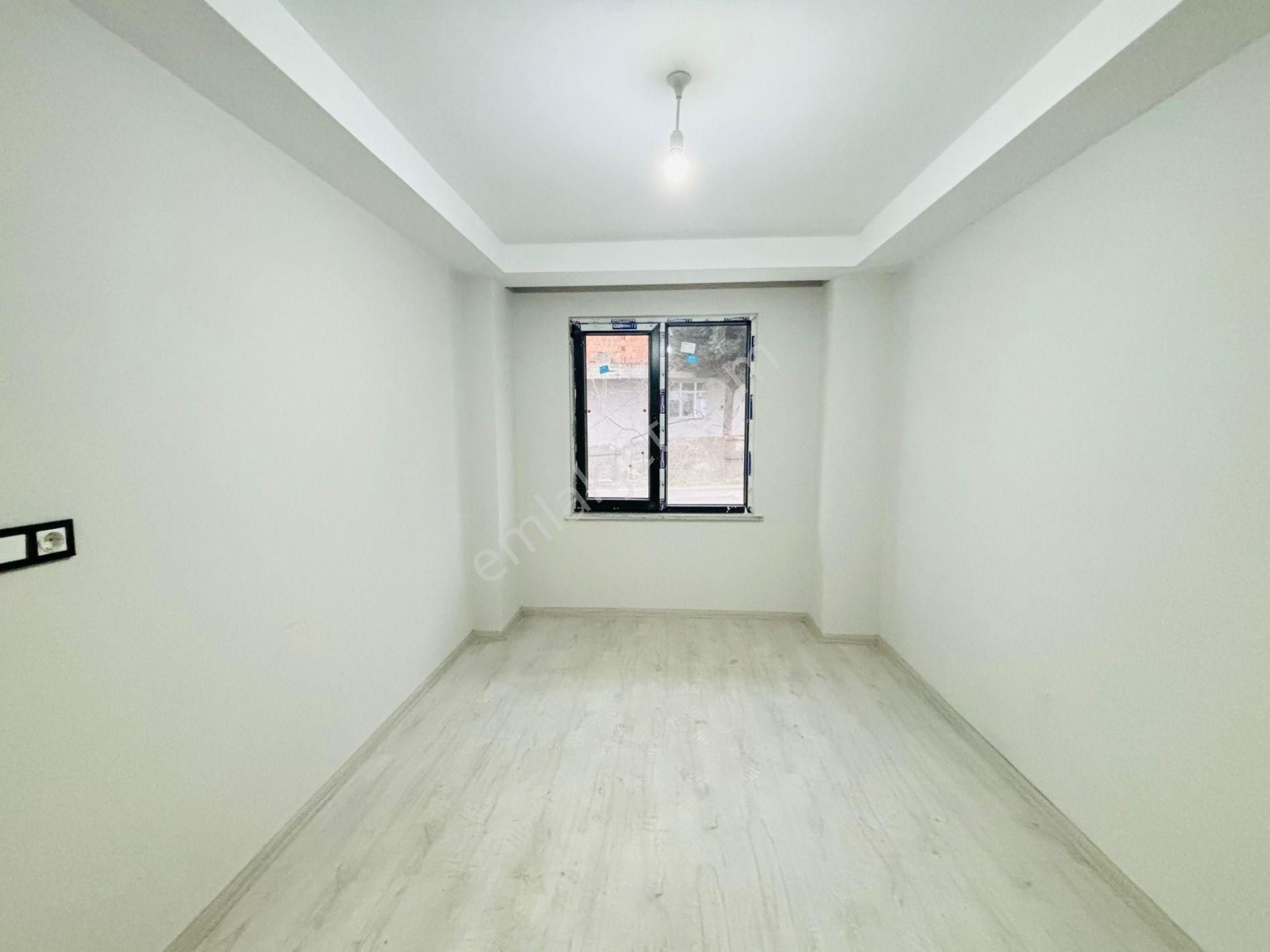 Güven'den Avm Bölgesinde Cadde Üstü Ön Cephe İskanlı 2+1 Daire - Görsel 16
